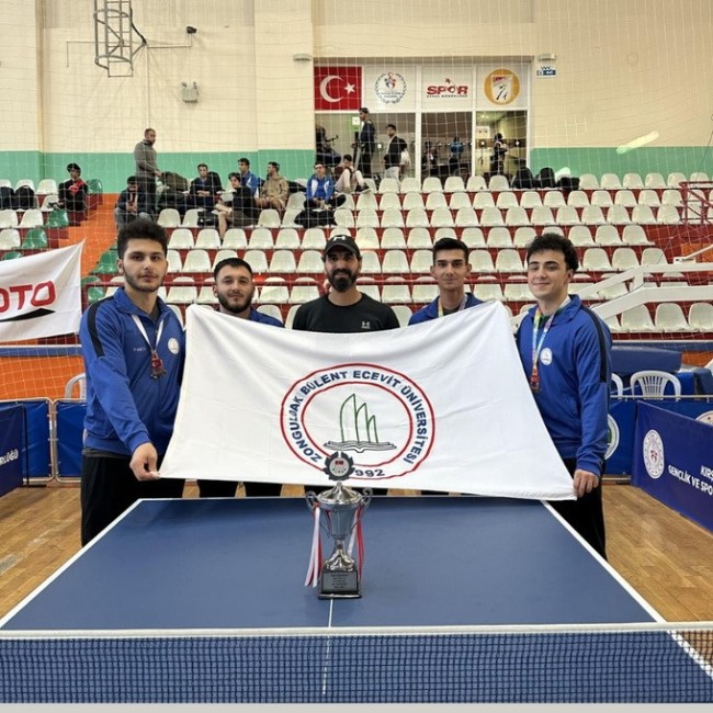 ZBEÜ Erkek Masa Tenisi Takımı Türkiye Masa Tenisi Süper Ligi'ne yükseldi
